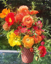 Load image into Gallery viewer, CLASSIC ARRANGEMENT