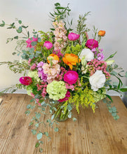 Load image into Gallery viewer, GRAND ARRANGEMENT