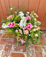 Load image into Gallery viewer, CLASSIC ARRANGEMENT