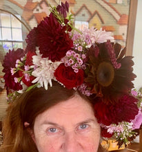 Load image into Gallery viewer, FLOWER CROWNS