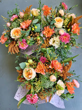 Load image into Gallery viewer, CLASSIC BOUQUET
